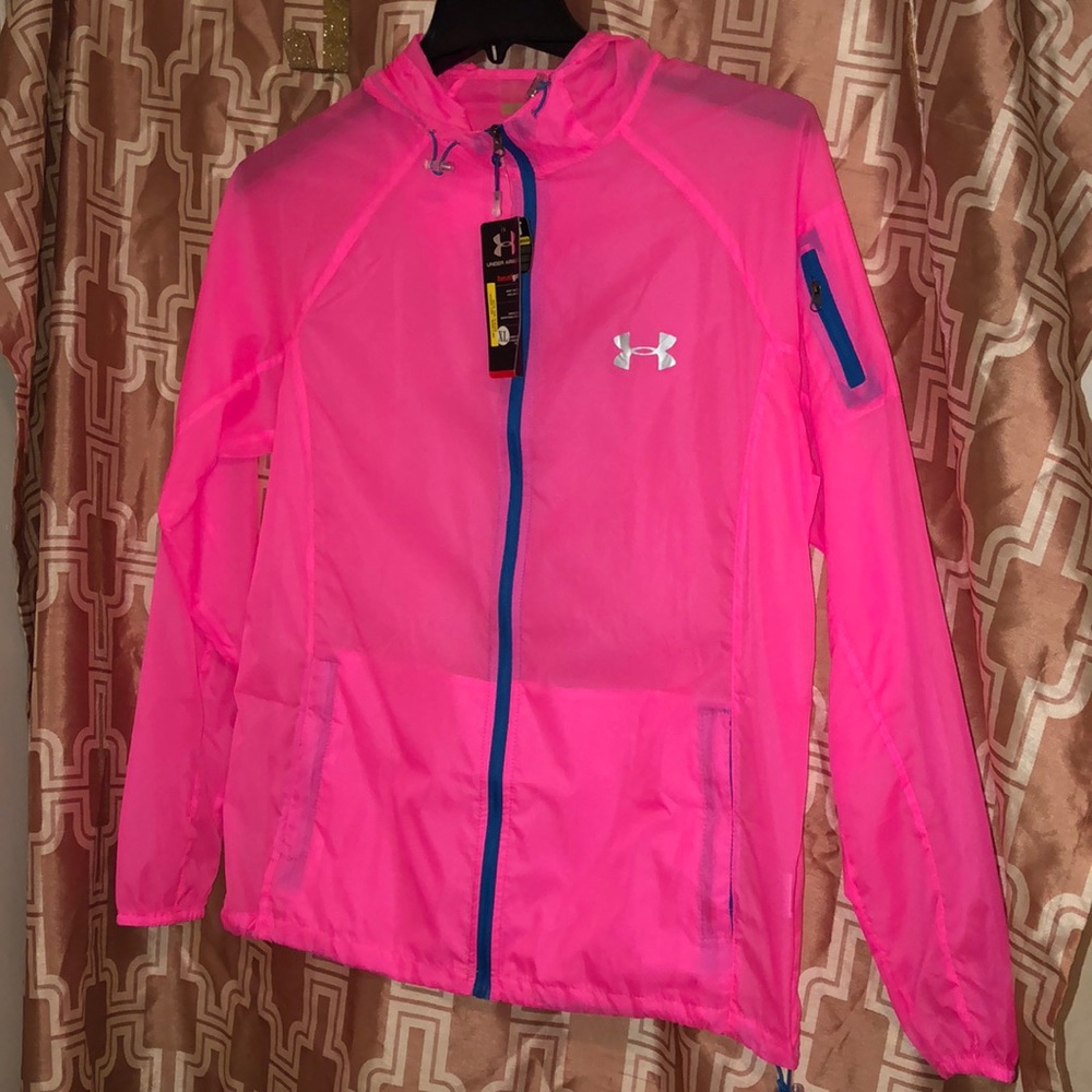 Wind jacket fitted